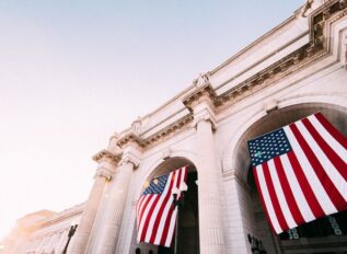 Jay Clayton sworn in as DNI
