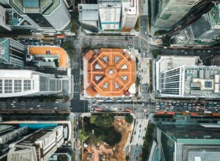 Esri collaborates with AWS