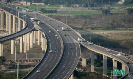 Palantir partners with Ondas and World View